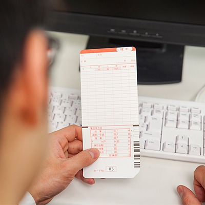 在職中に残業代は請求はできる？メリット・デメリットも解説